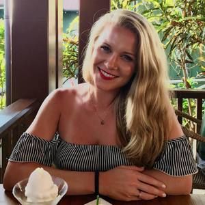 Meet your Posher, Brooke